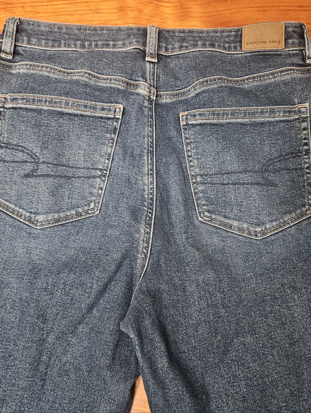 American Eagle Stretch Medium Wash Straight Leg High Rise Jeans Size 10! - Picture 7 of 7